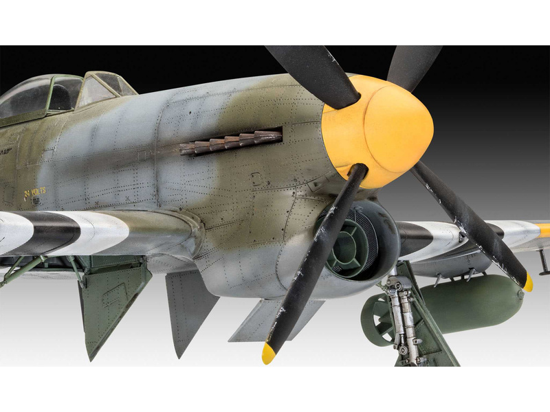 Plastikový model letadla Revell 03851 Hawker Tempest V (1:32) | pkmodelar.cz