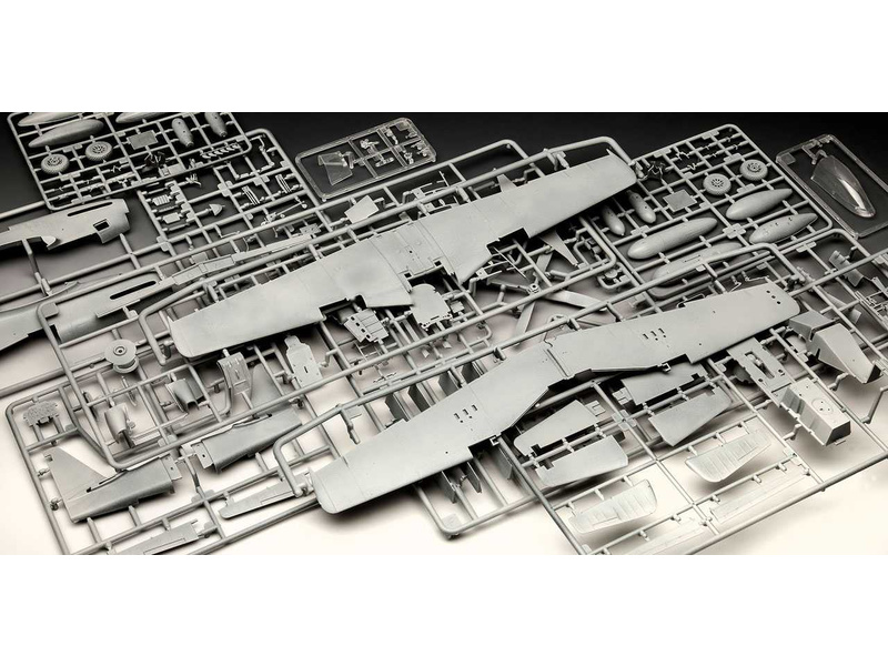 Plastikový model letadla Revell 03944 P-51D-5NA Mustang (1:32) | pkmodelar.cz