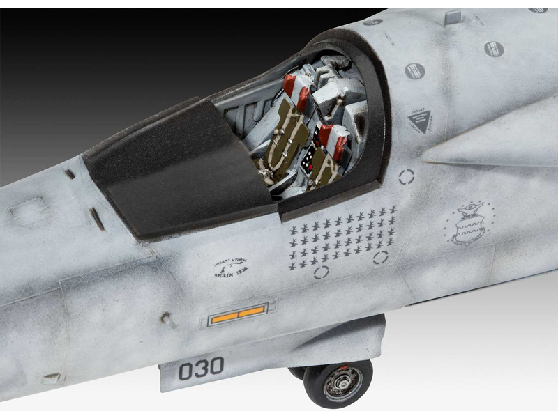 Plastikový model letadla Revell 04974 Grumman EF-111A Raven (1:72) | pkmodelar.cz