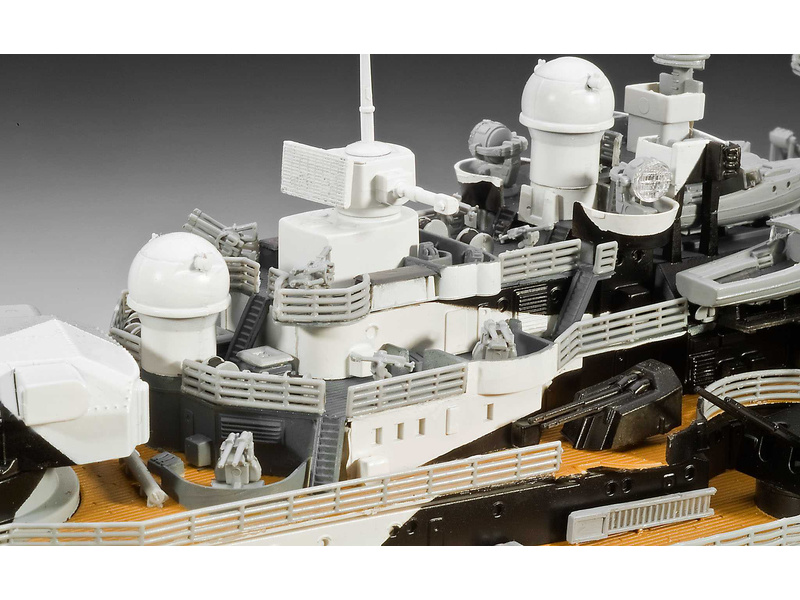 Revell Battleship Tirpitz (1:350) | pkmodelar.cz