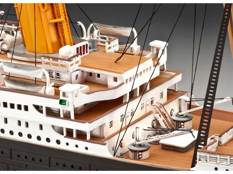 Plastikový model lodě Revell 05715 R.M.S. Titanic 100th anniversary giftset (1:400) | pkmodelar.cz