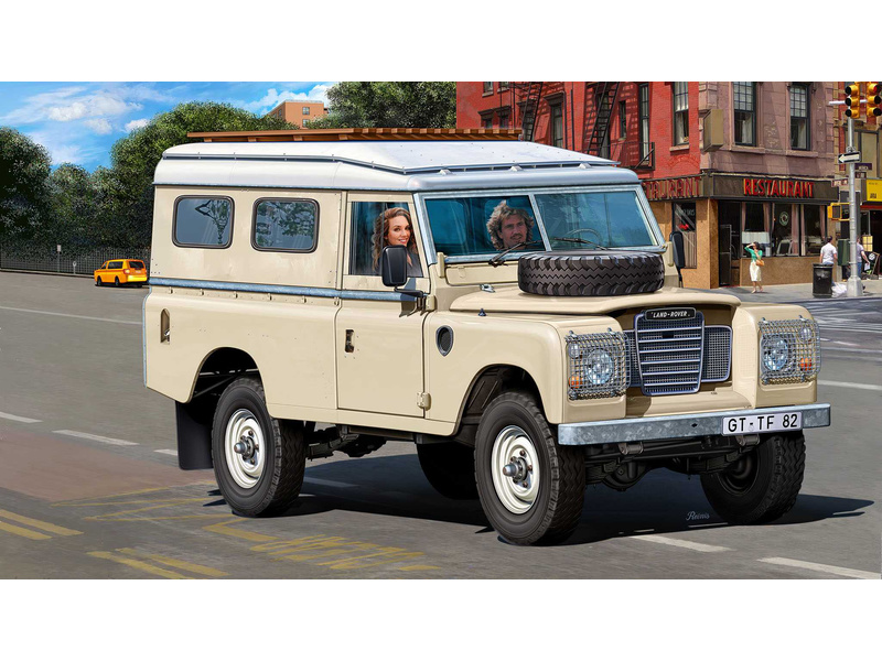 Revell Land Rover Series III LWB Commercial (1:24) | pkmodelar.cz