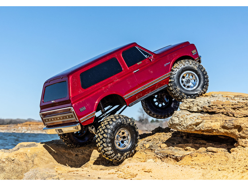 Traxxas TRX-4 Chevrolet Blazer 1972 1:10 TQi RTR červený | pkmodelar.cz