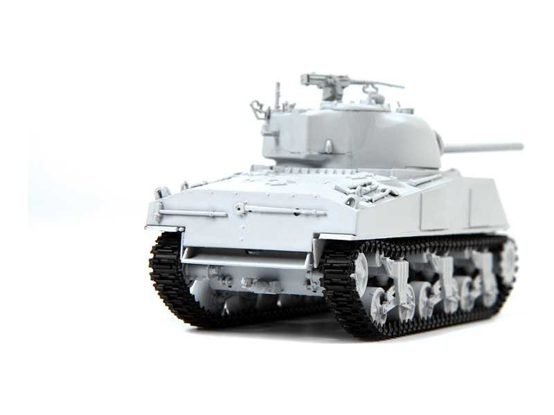 Zvezda M4A2 Sherman (75mm) (1:72) | pkmodelar.cz