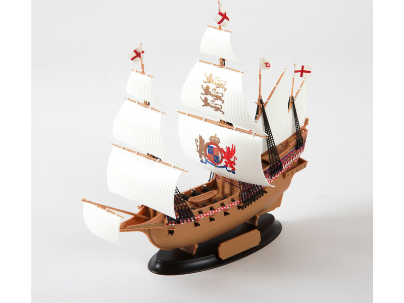 Plastikový model lodě Zvezda 6500 Easy Kit HMS Revenge - Sir Francis Drakes Flagship (1:350) | pkmodelar.cz