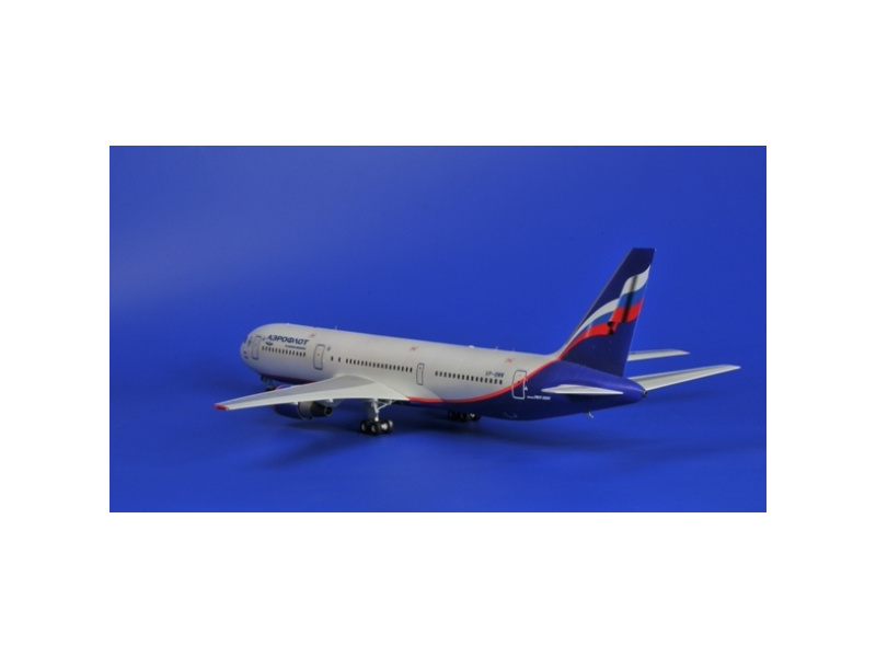 Plastikový model letadla Zvezda 7005 Boeing 767-300 (1:144) | pkmodelar.cz