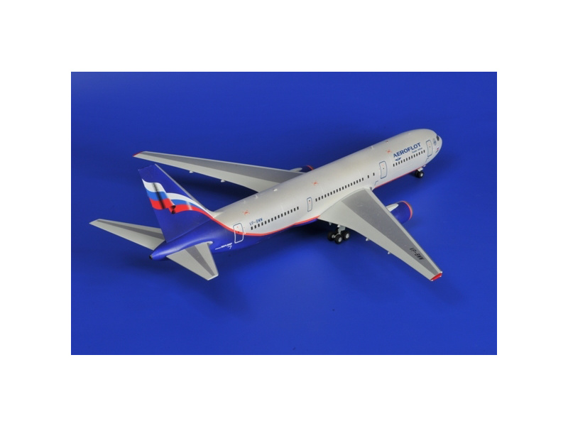 Plastikový model letadla Zvezda 7005 Boeing 767-300 (1:144) | pkmodelar.cz