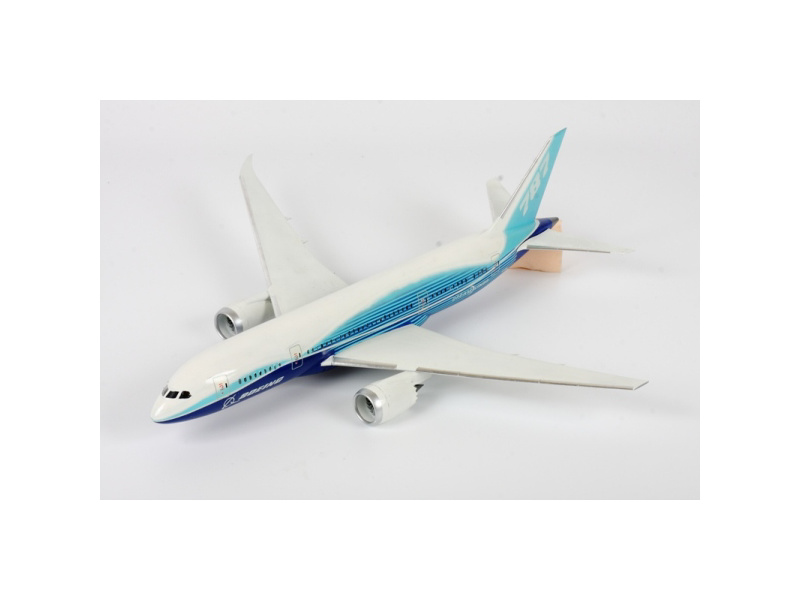 Plastikový model letadla Zvezda 7008 Boeing 787-8 Dreamliner (1:144) | pkmodelar.cz