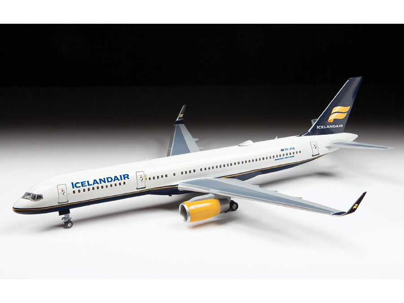 Zvezda 7032 Boeing 757-200 | pkmodelar.cz