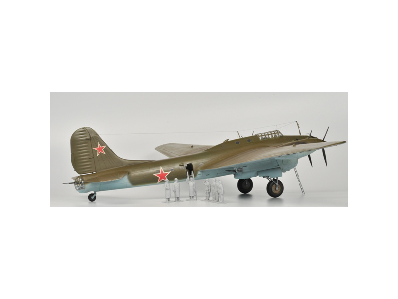 Plastikový model letadla Zvezda 7280 Petlyakov Pe-8 ON (1:72) | pkmodelar.cz