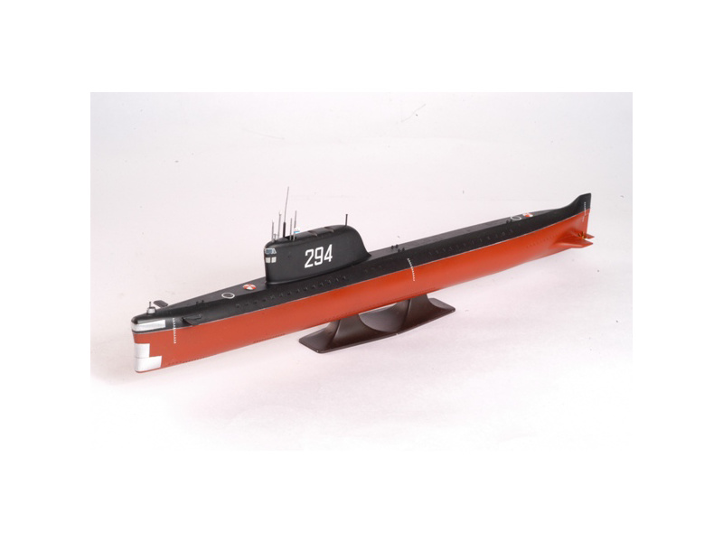 Plastikový model ponorky Zvezda 9025 K-19 Soviet Nuclear Submarine "Hotel" Class (1:350) | pkmodelar.cz