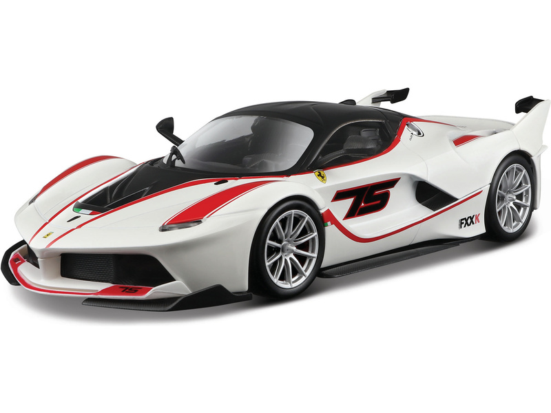 Bburago Ferrari FXX K 1:24 bílá | pkmodelar.cz