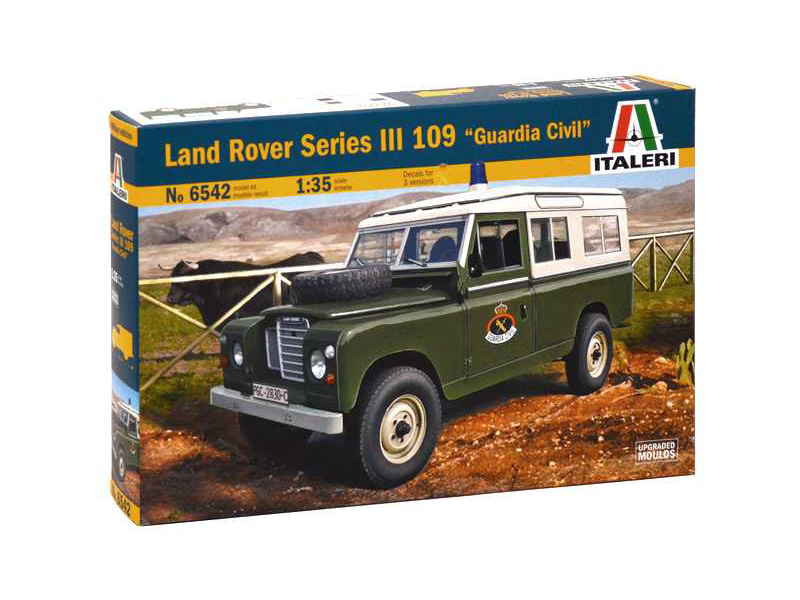 Plastikový model auta Italeri 6542 Land Rover III 109 Guardia Civil (1:35)