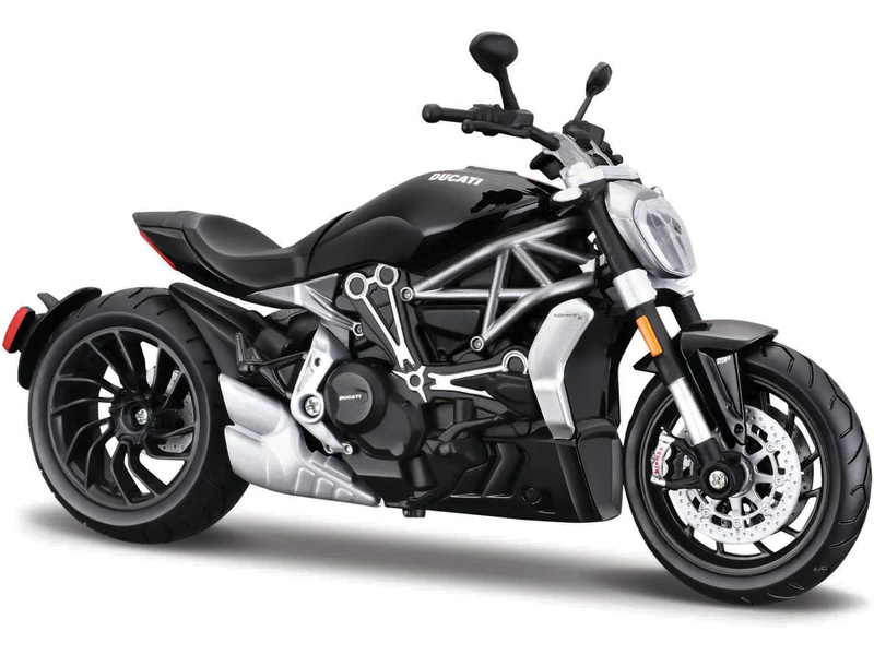Model motocyklu 1:12 Ducati X Diavel S